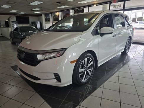 Used 2023 Honda Odyssey Touring image 1