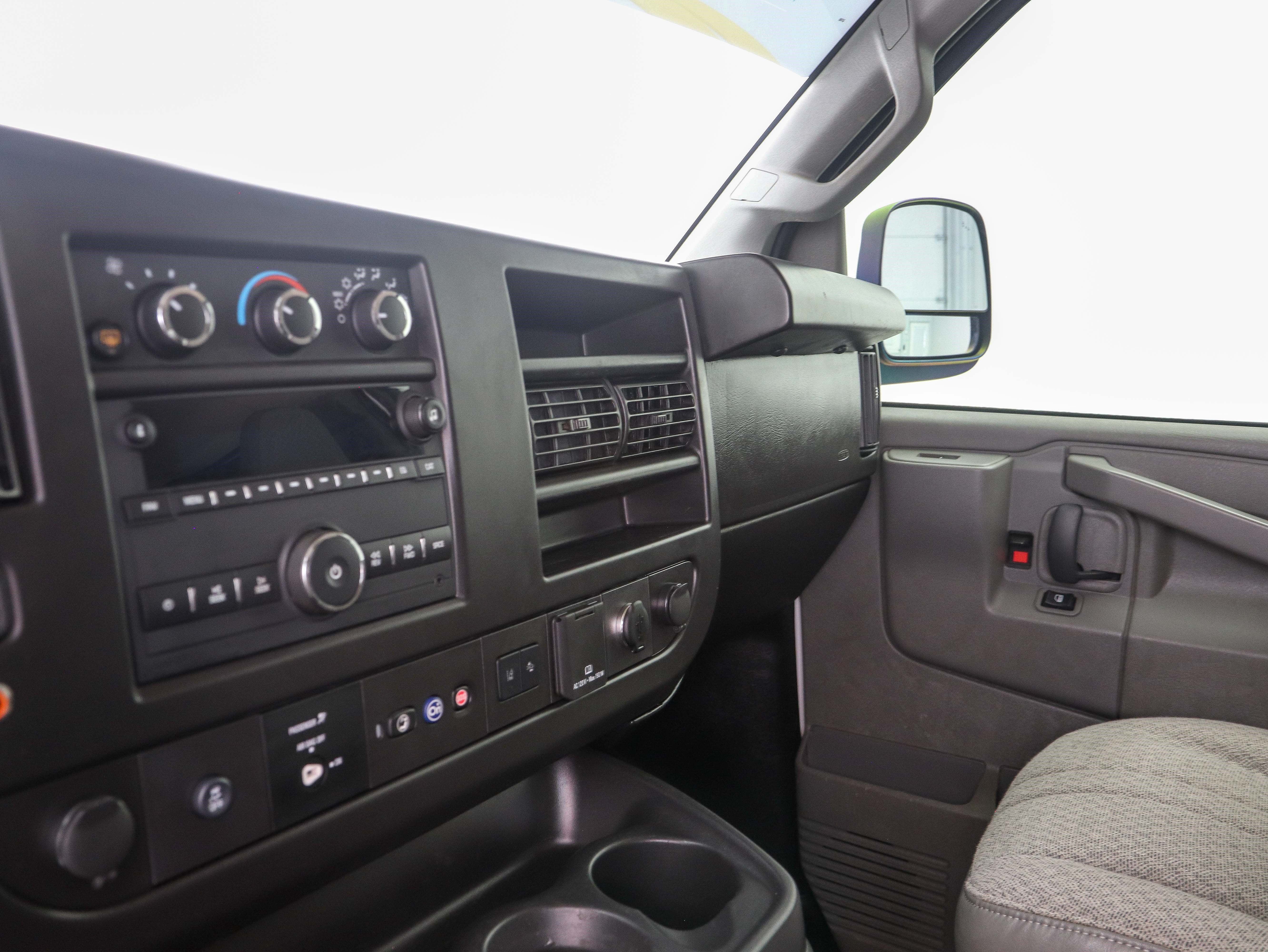 Used 2023 GMC Savana 3500 LS w/ Chrome Appearance Package RWD image 13