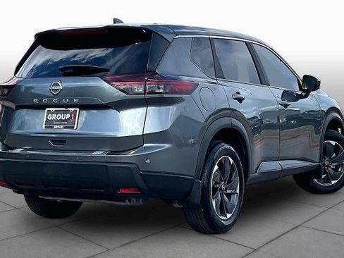 Certified 2026 Nissan Rogue SV FWD image 13