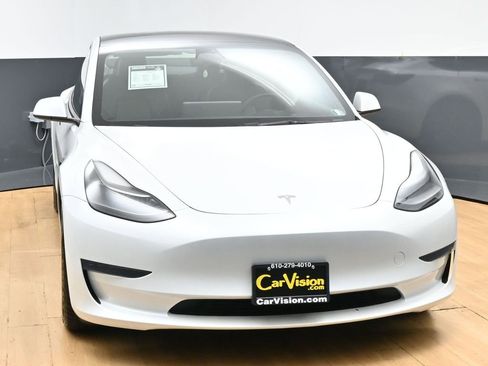 Used 2023 Tesla Model 3 Standard Range RWD image 3