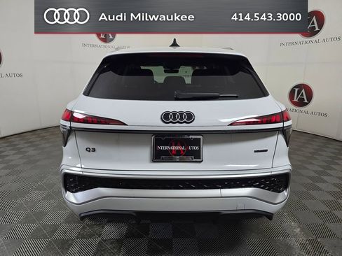 New 2026 Audi Q3 quattro 2.0T AWD/4WD image 8