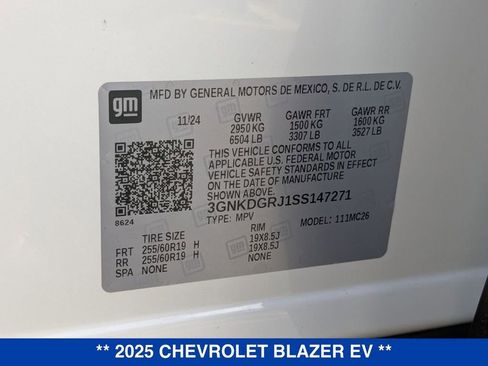 New 2025 Chevrolet Blazer EV LT image 32