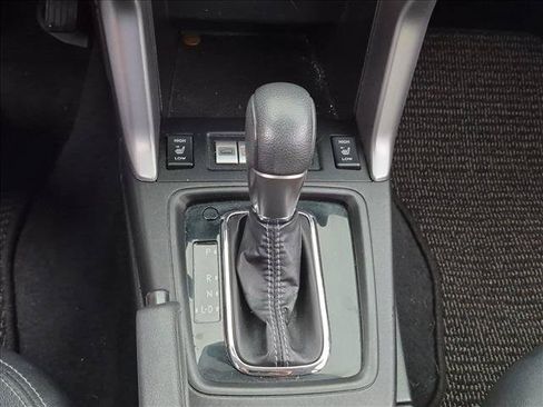 Used 2015 Subaru Forester 2.5i Touring w/ Eyesight & Navigation System AWD/4WD image 10