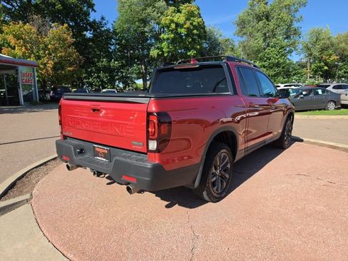 Used 2024 Honda Ridgeline Sport image 5