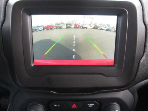 Used 2020 Jeep Renegade Sport image 10