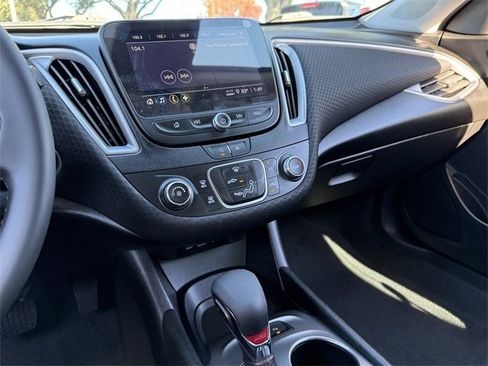 Used 2024 Chevrolet Malibu RS image 15