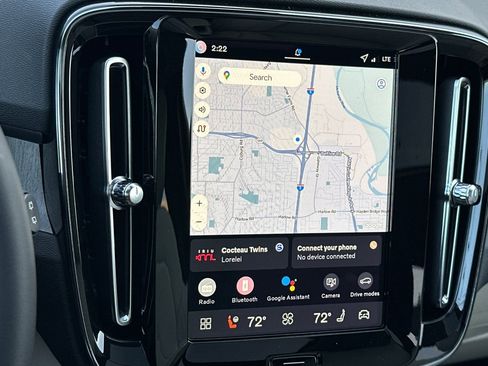 New 2026 Volvo XC40 B5 Plus w/ Protection Package Premier image 18