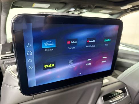 Used 2025 Cadillac Escalade ESV V w/ LPO, ONYX Package image 29