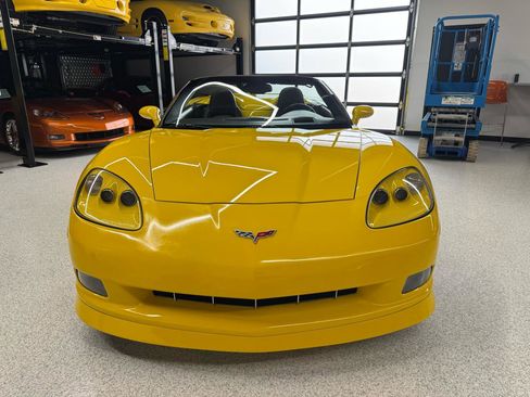 Used 2006 Chevrolet Corvette Convertible w/ Preferred Equipment Group RWD image 22