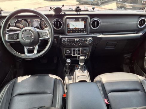 Used 2021 Jeep Gladiator Overland w/ Popular Equipment Package image 3