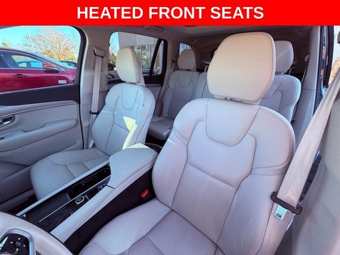 Used 2022 Volvo XC90 T5 Momentum w/ Climate Package image 13