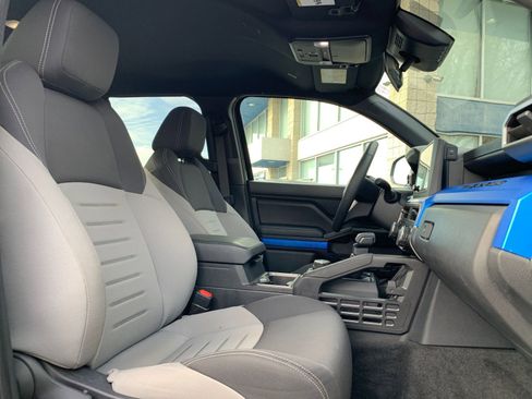 Used 2025 Toyota Tacoma TRD Off-Road image 35