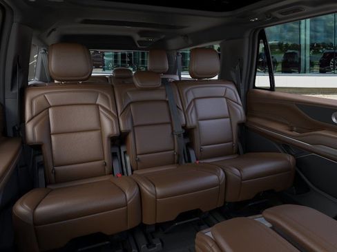 New 2025 Lincoln Navigator L Reserve image 11