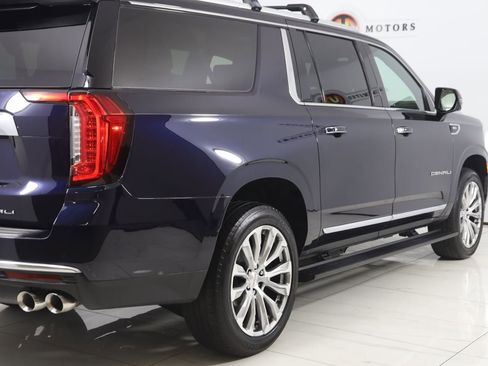Used 2023 GMC Yukon XL Denali w/ Advanced Technology Package image 48