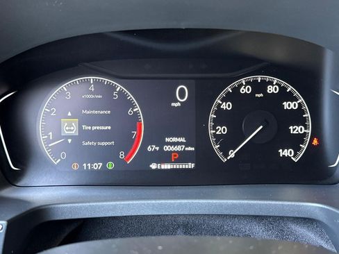 Used 2025 Honda Pilot Touring image 18
