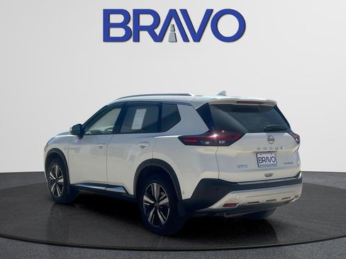 Used 2023 Nissan Rogue Platinum image 9