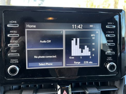 Used 2020 Toyota Corolla L image 22