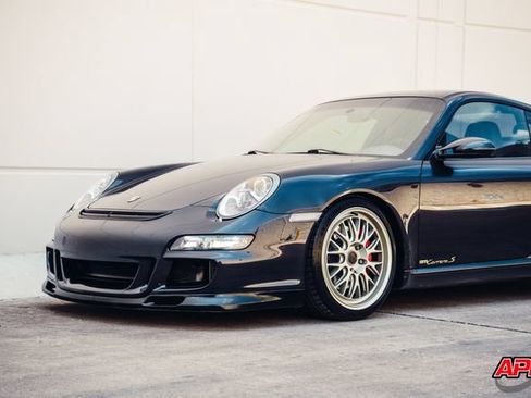 Used 2006 Porsche 911 Carrera S RWD image 64