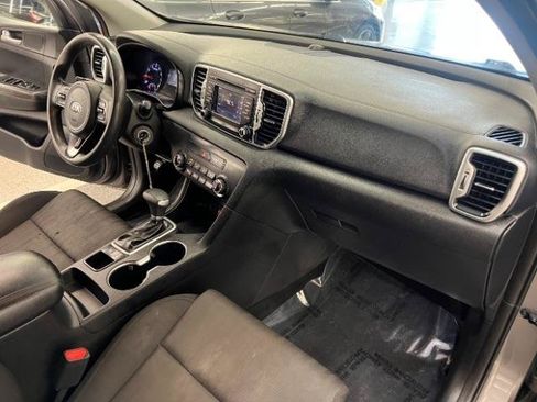 Used 2019 Kia Sportage LX FWD image 14