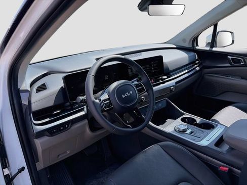 New 2026 Kia Carnival LXS FWD image 8