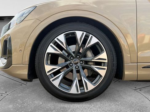 Used 2025 Audi Q8 Prestige AWD/4WD image 9