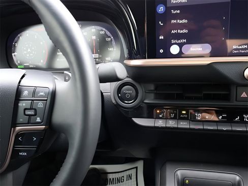 Used 2023 Toyota Crown Platinum image 30