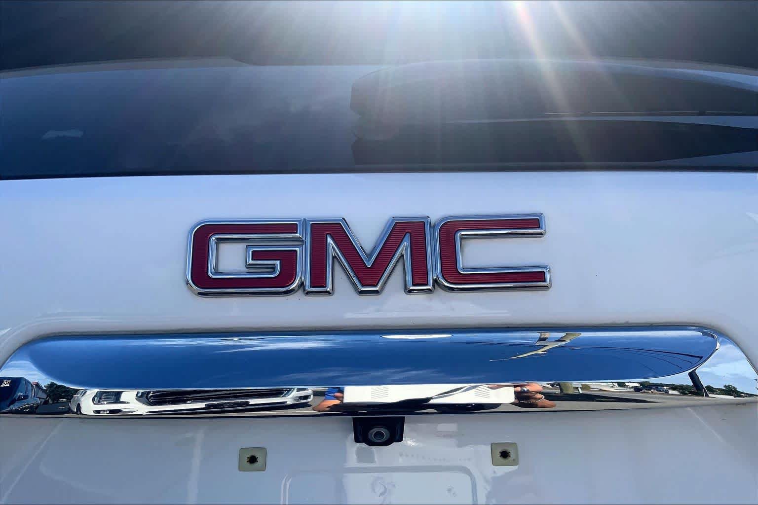 Used 2019 GMC Terrain SLT w/ Preferred Package AWD/4WD image 9