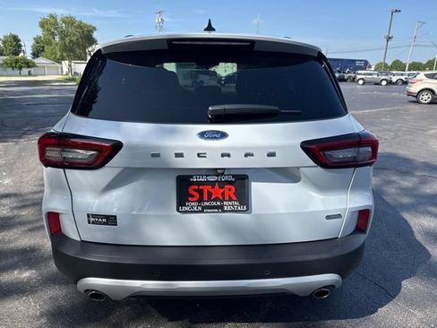 Certified 2025 Ford Escape SE FWD image 4