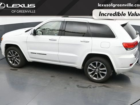 Used 2017 Jeep Grand Cherokee Overland w/ Jeep Active Safety Group AWD/4WD image 48