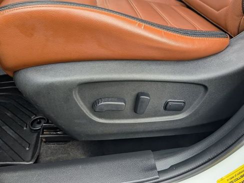 Used 2017 Nissan Rogue SL w/ SL Premium Package image 16