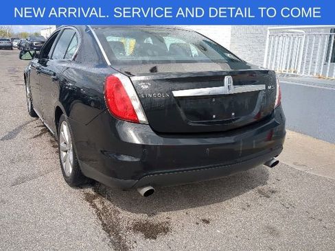 Used 2010 Lincoln MKS FWD image 3
