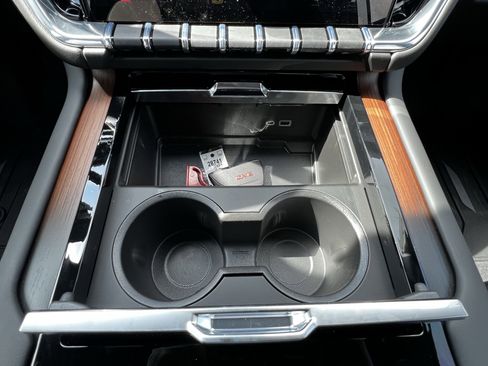 New 2026 GMC Yukon XL Denali w/ Denali Reserve Package image 14