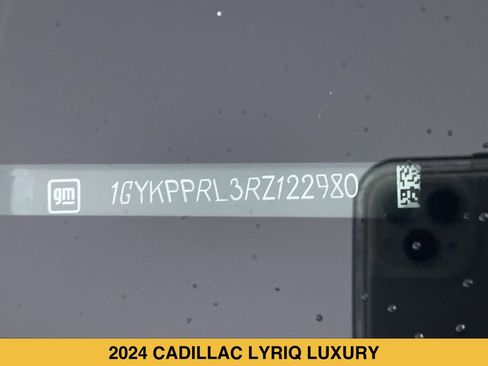 Certified 2024 Cadillac Lyriq Luxury AWD/4WD image 16