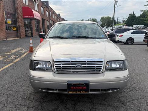Used 2010 Ford Crown Victoria Police Interceptor RWD image 2