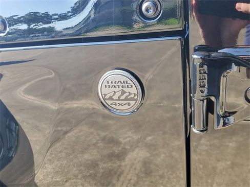 New 2025 Jeep Gladiator Sport image 9