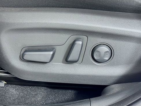 Used 2023 Hyundai Kona SE w/ Cargo Package image 19