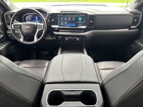 Used 2024 Chevrolet Silverado 2500 LTZ w/ LTZ Convenience Package AWD/4WD image 23