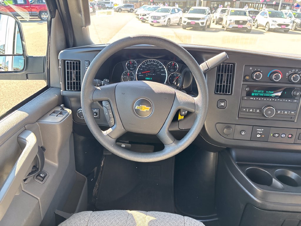 Used 2025 Chevrolet Express 3500 LT w/ LT Preferred Equipment Group RWD image 17