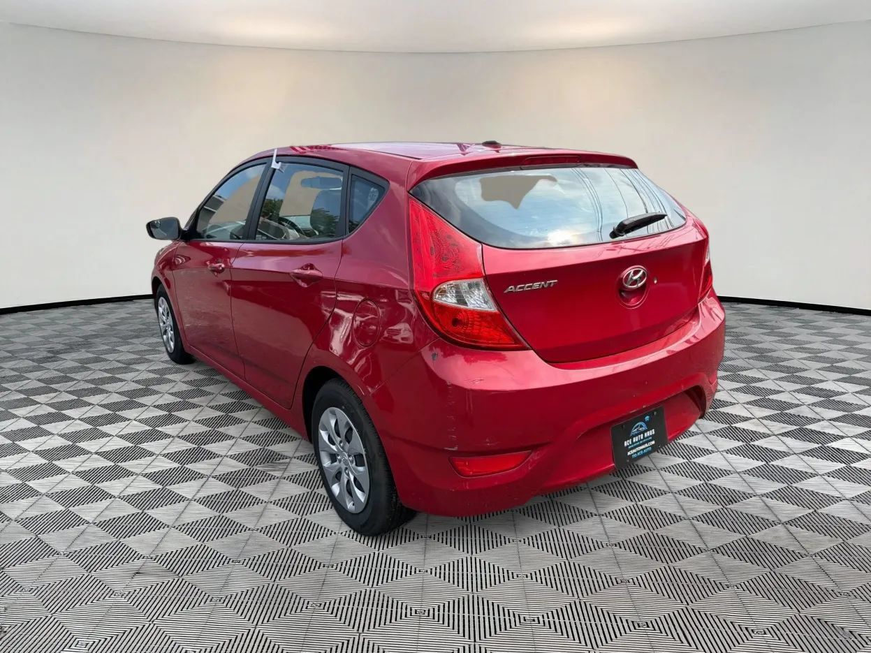 Used 2016 Hyundai Accent SE FWD image 5