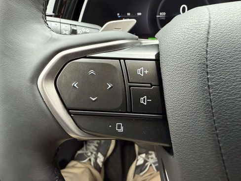 Used 2025 Lexus RX 450h Luxury w/ Convenience Package image 23