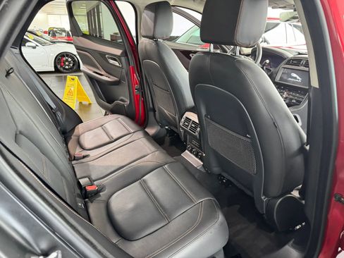 Used 2020 Jaguar F-PACE Prestige image 17