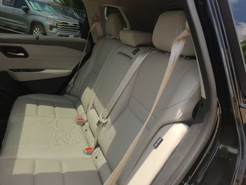 Certified 2023 Nissan Rogue SV w/ SV Premium B Package FWD image 11