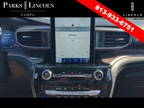 Used 2022 Ford Explorer Platinum w/ Equipment Group 601A AWD/4WD image 22