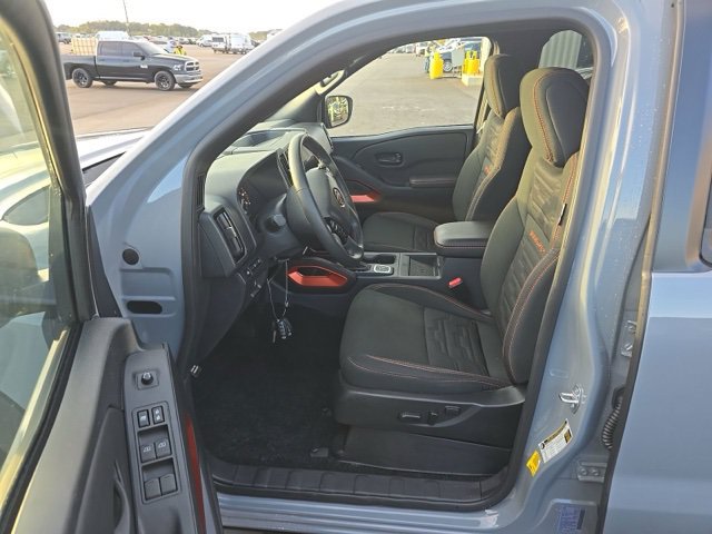 Used 2026 Nissan Frontier PRO-4X w/ Pro-4x Convenience Package AWD/4WD image 9
