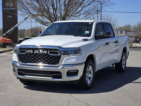 Used 2025 RAM 1500 Big Horn AWD/4WD image 2
