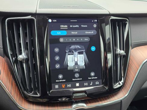 Certified 2023 Volvo XC60 B5 Ultimate image 25