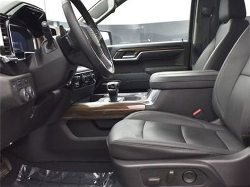 Used 2025 Chevrolet Silverado 1500 RST w/ Convenience Package II image 2