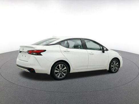 Used 2025 Nissan Versa SV FWD image 9