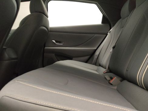 Used 2023 Hyundai Elantra SEL FWD image 18