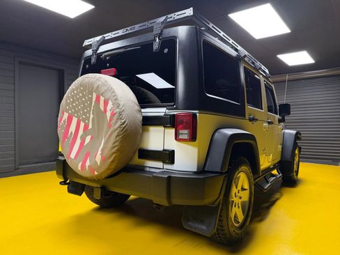 Used 2018 Jeep Wrangler Unlimited Sport S AWD/4WD image 6